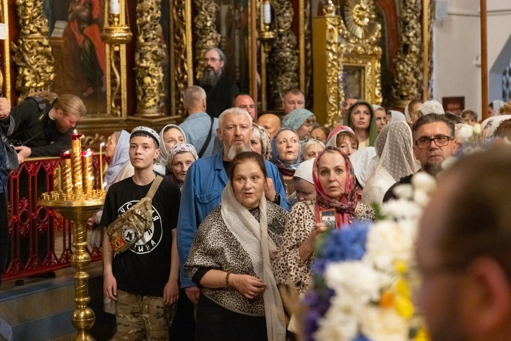 Поклониться святыне: мощи святителя Спиридона Тримифунтского в Троицком соборе в Пскове