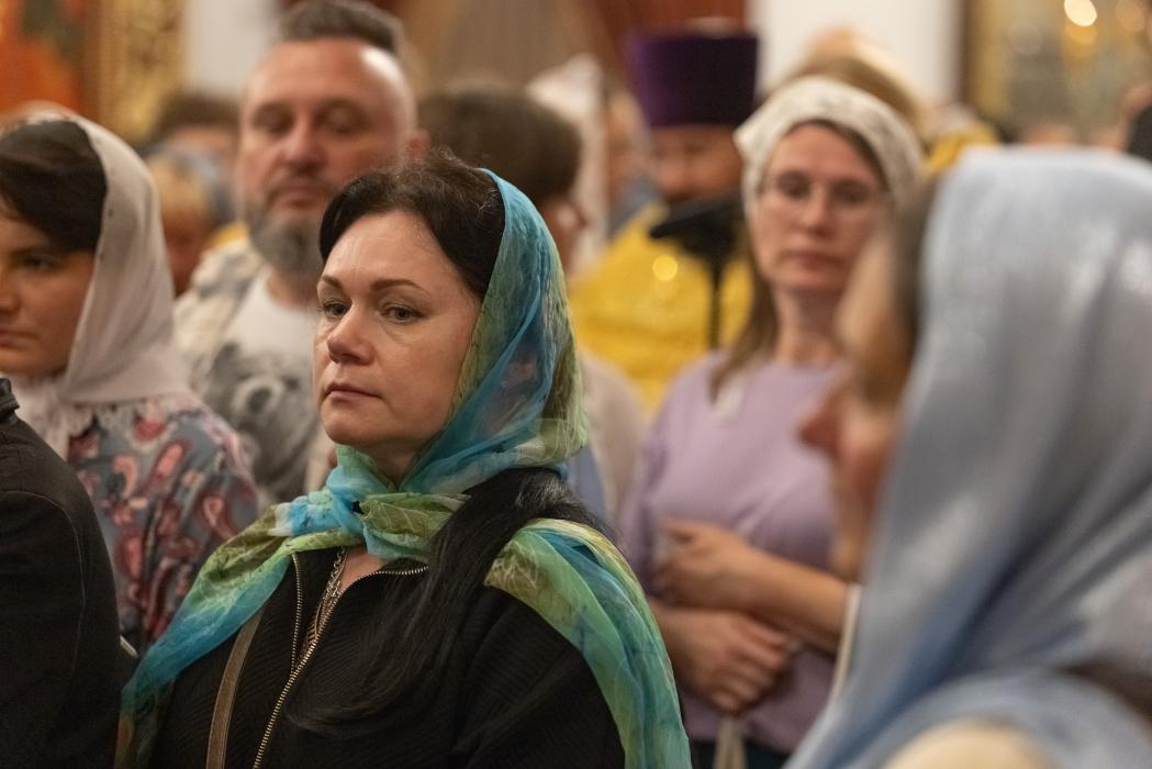 Поклониться святыне: мощи святителя Спиридона Тримифунтского в Троицком соборе в Пскове