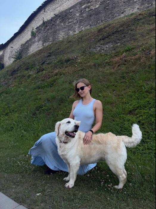 «Просто рванула на 20 часов из Питера. Надышаться родными просторами… И поняла: хорошо, но очень мало», – написала Юлия Пересильд
