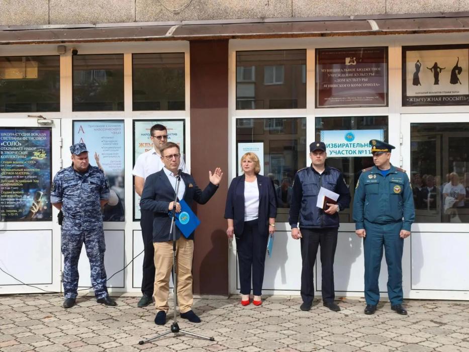 Работу модельного избирательного участка презентовали в Великих Луках