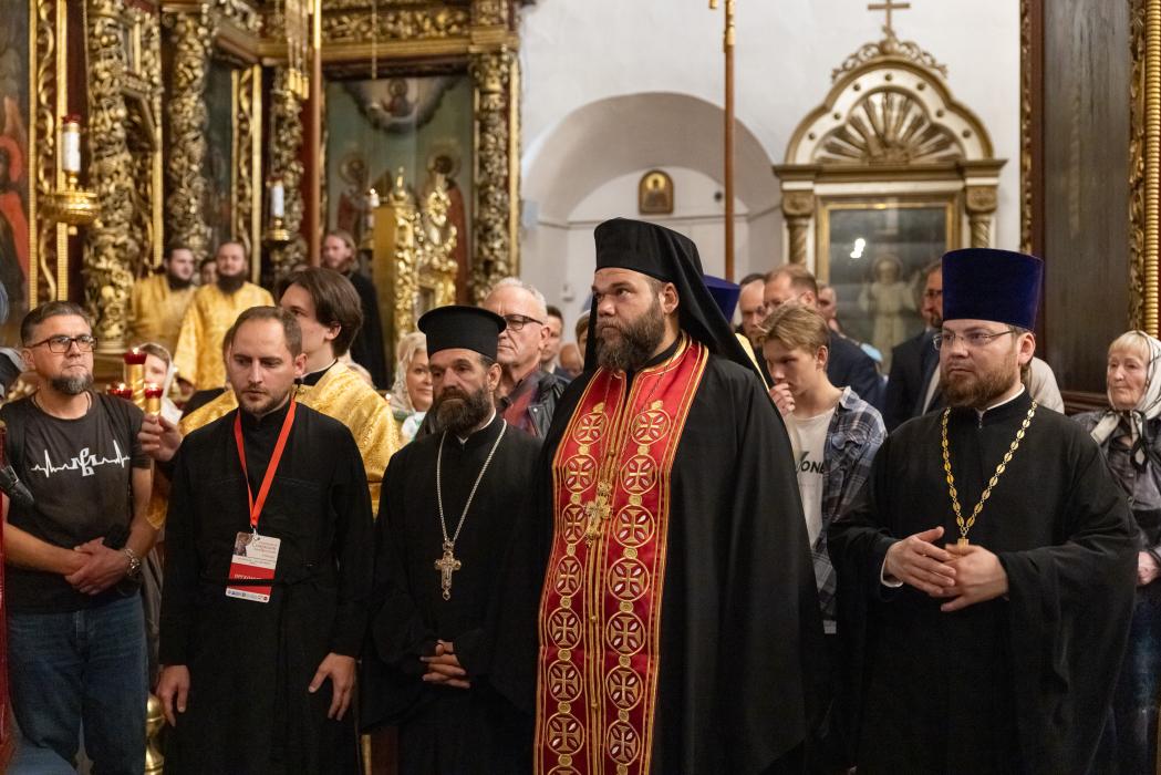 Поклониться святыне: мощи святителя Спиридона Тримифунтского в Троицком соборе в Пскове