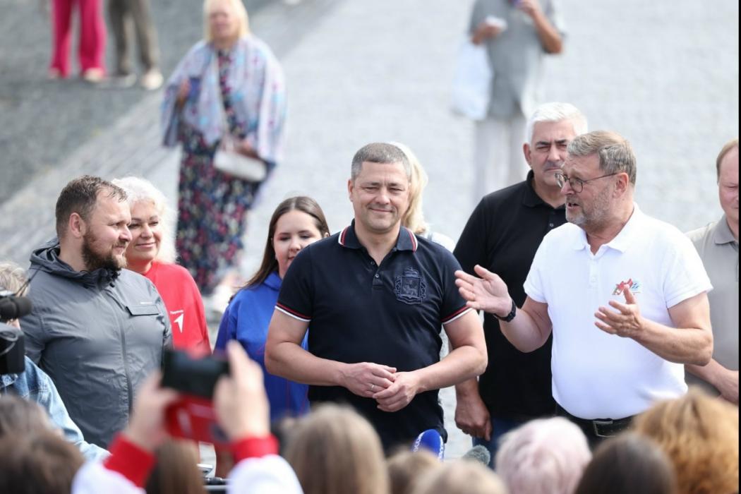 Сенатор Косачёв и губернатор Ведерников встретились с участниками программы «Здравствуй, Россия!» в Гдовском районе