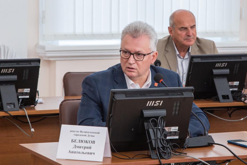 Депутаты обсудили развитие Великих Лук на рабочей встрече в администрации города