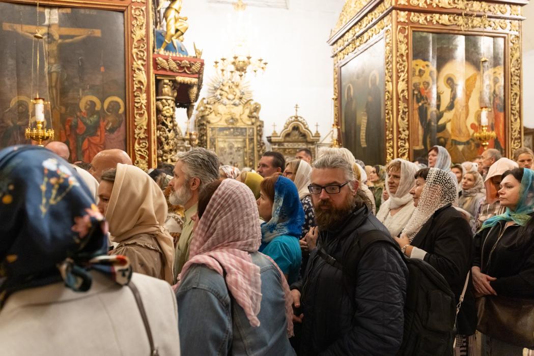 Поклониться святыне: мощи святителя Спиридона Тримифунтского в Троицком соборе в Пскове