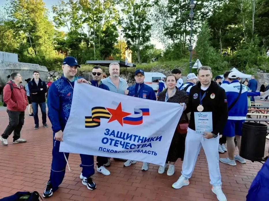 Псковские ветераны СВО взяли призовые места в пулевой стрельбе, настольном теннисе и волейболе сидя