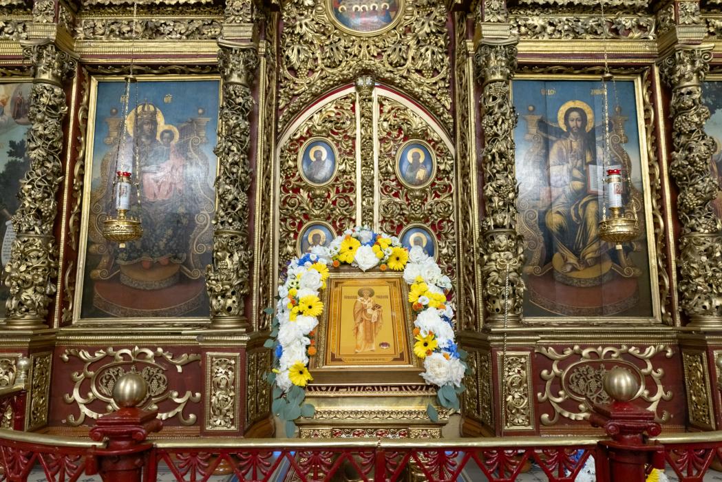 Поклониться святыне: мощи святителя Спиридона Тримифунтского в Троицком соборе в Пскове