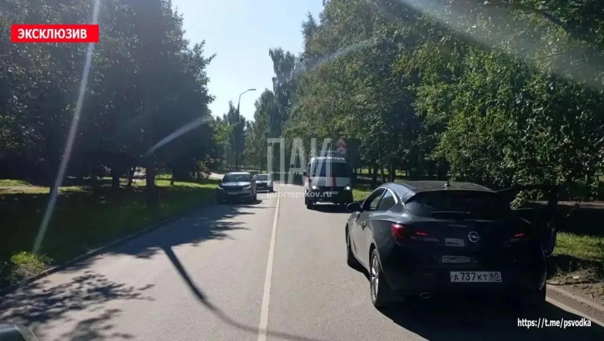 Авария в Пскове на улице Западной