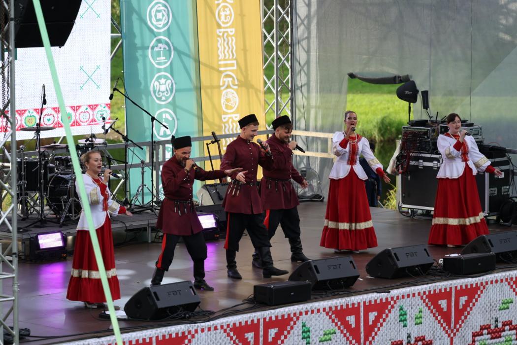 Семейный праздник в Финском парке: первый день фестиваля «Лешуга»