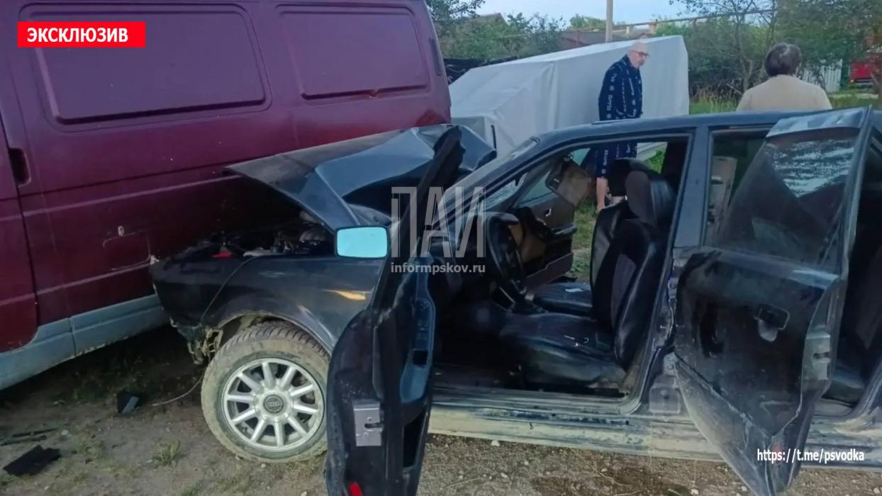 ДТП на улице Сахалин в Печорах