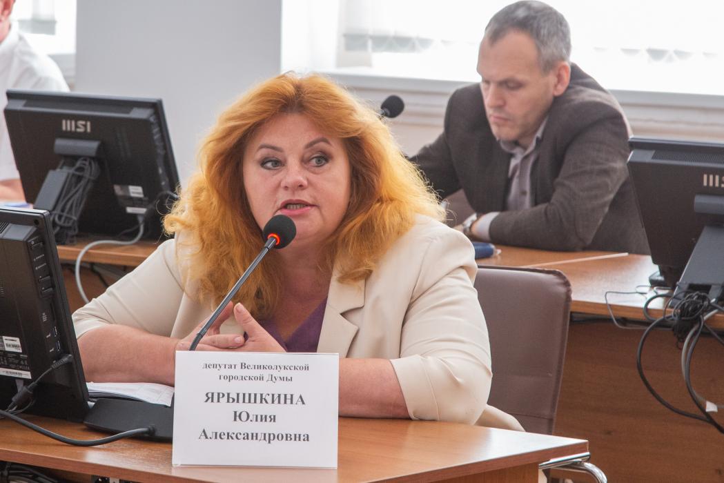Депутаты обсудили развитие Великих Лук на рабочей встрече в администрации города