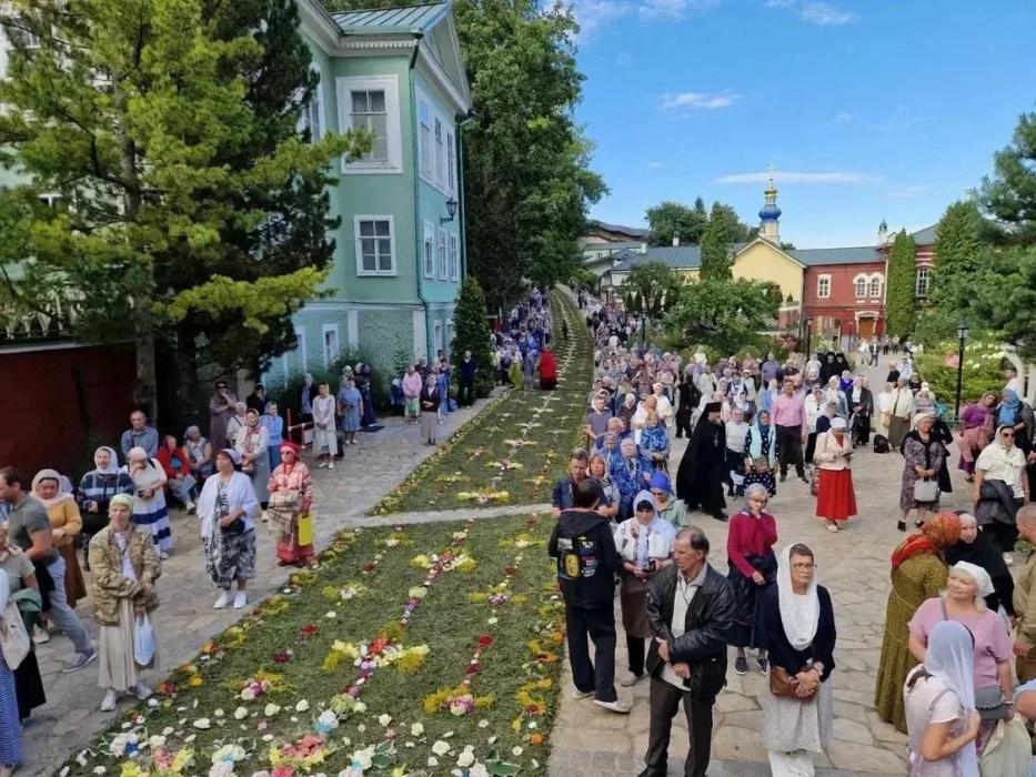  Успение Пресвятой Богородицы для Псковской земли – престольный праздник Псково-Печерского монастыря