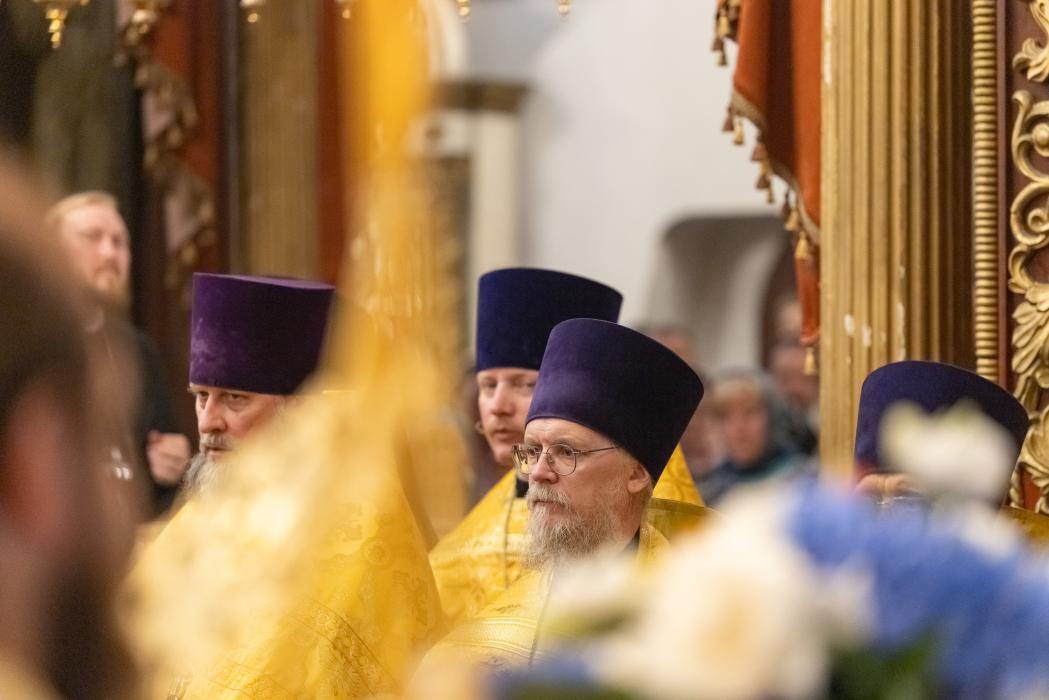 Поклониться святыне: мощи святителя Спиридона Тримифунтского в Троицком соборе в Пскове