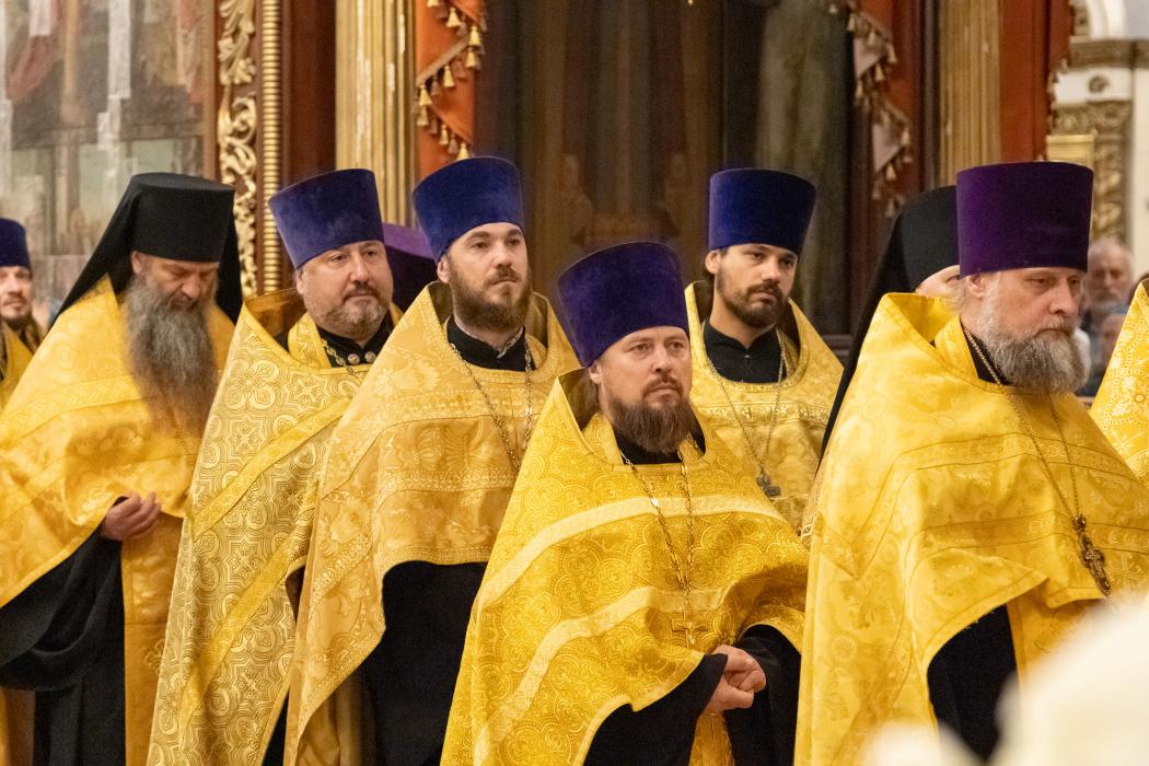 Поклониться святыне: мощи святителя Спиридона Тримифунтского в Троицком соборе в Пскове