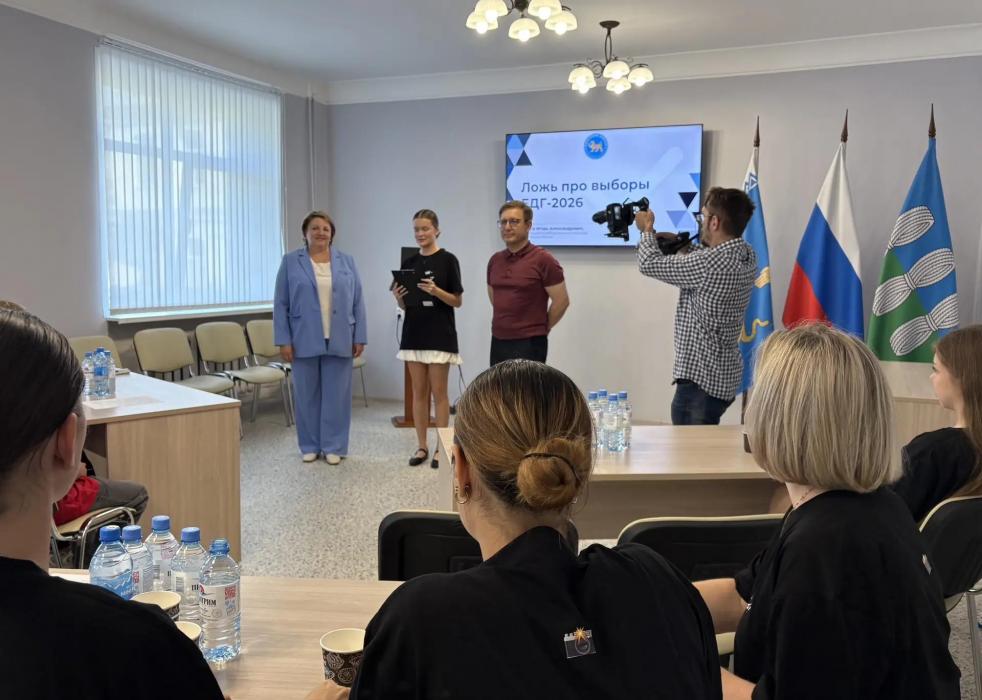 Образовательный проект «Выборы в объективе» прошёл в Новоржеве
