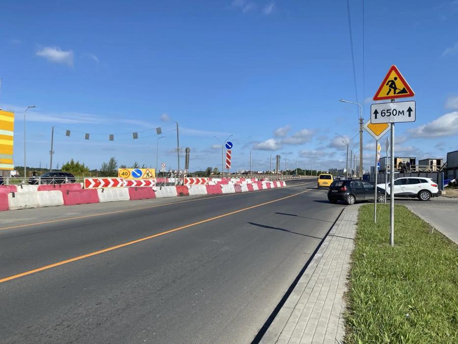 На мосту Александра Невского в Пскове начали ремонт второй полосы дороги