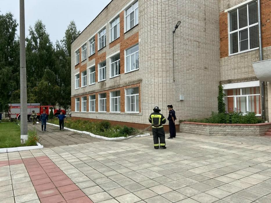 Антитеррористическое учение проходит в школах и детских садах Псковской области