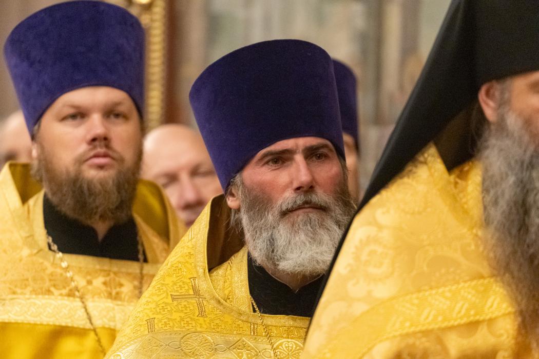 Поклониться святыне: мощи святителя Спиридона Тримифунтского в Троицком соборе в Пскове