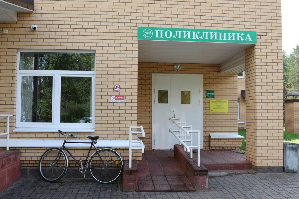 Михаил Ведерников осмотрел женскую консультацию в Стругах Красных, открытую по нацпроекту «Семья»