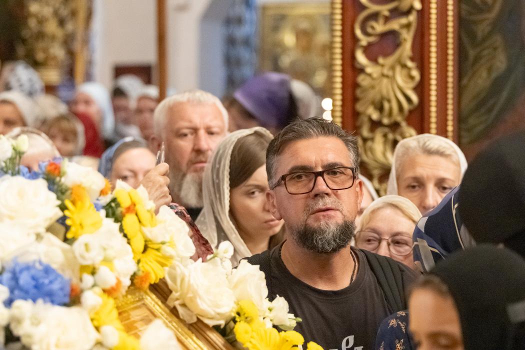 Поклониться святыне: мощи святителя Спиридона Тримифунтского в Троицком соборе в Пскове