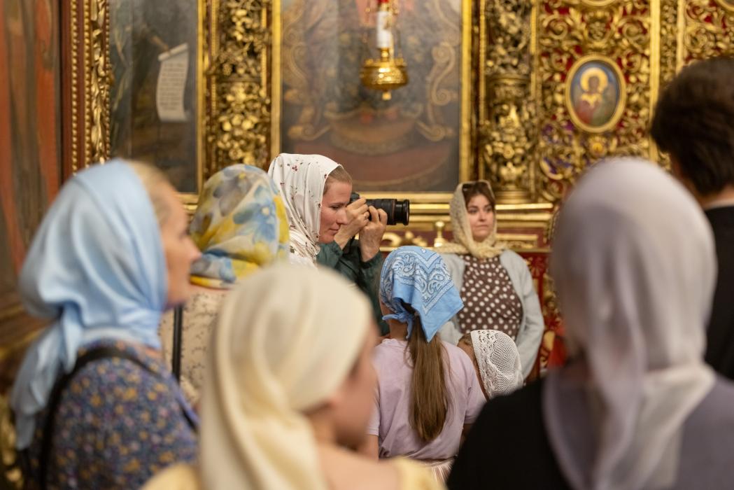 Поклониться святыне: мощи святителя Спиридона Тримифунтского в Троицком соборе в Пскове