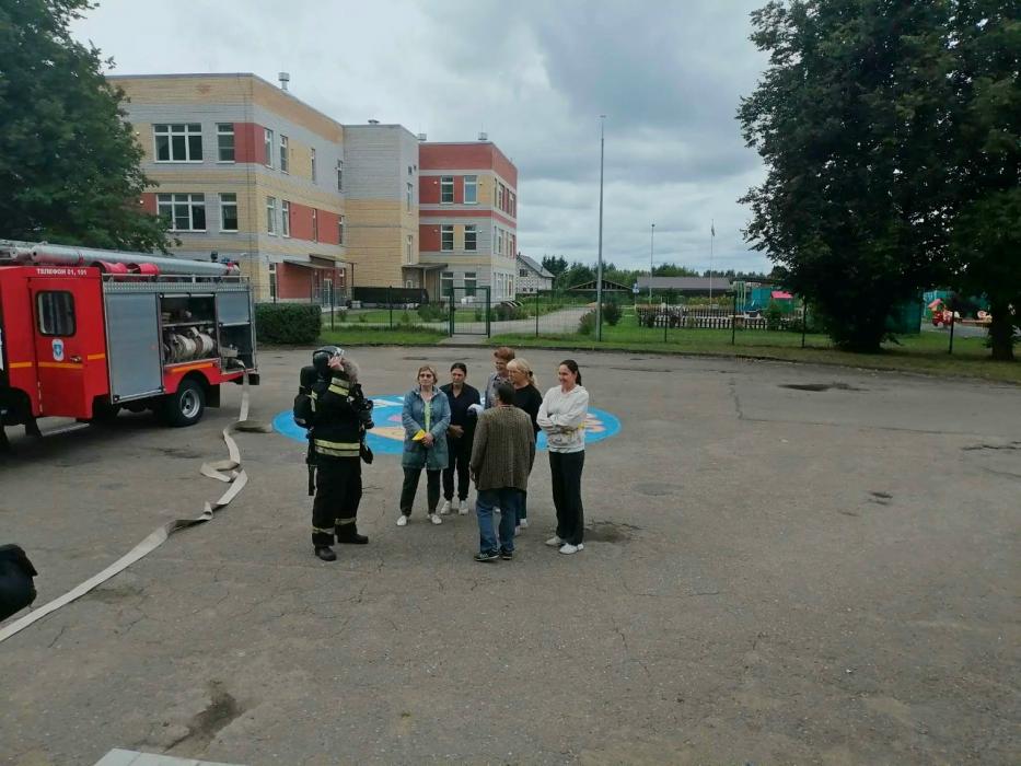 Антитеррористическое учение проходит в школах и детских садах Псковской области