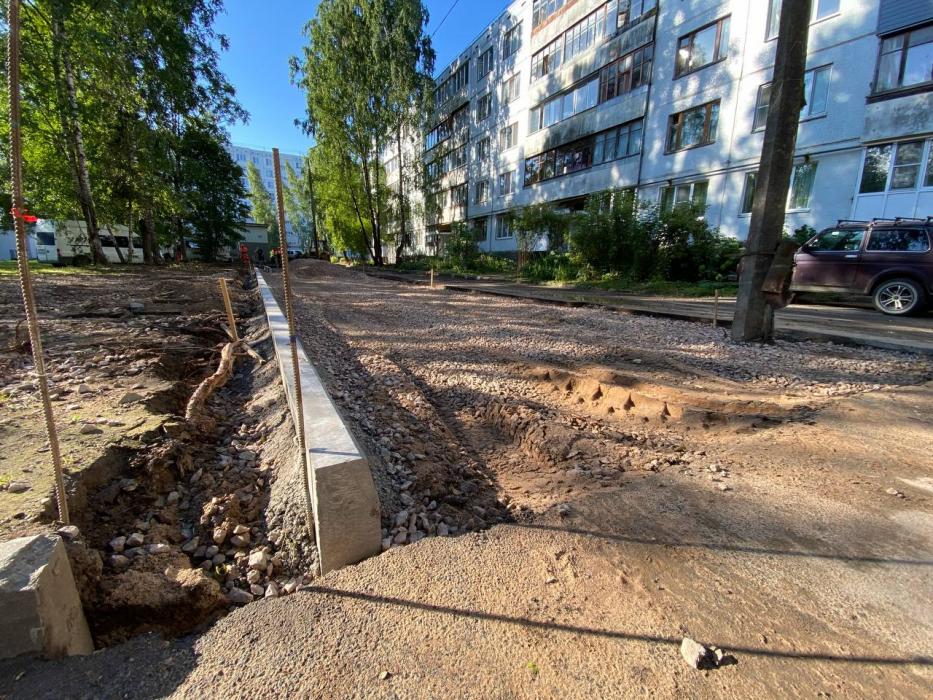 19 дворов благоустроят в Пскове по инициативе жителей