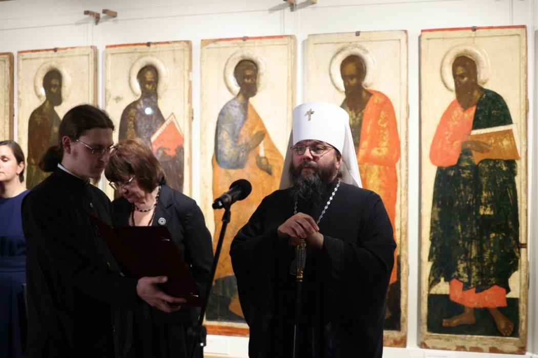 Спасённую икону «Успение Богоматери» XVI века представили псковичам