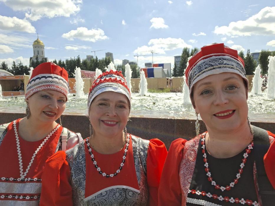 Ансамбль «Сказ» на фестивале «Русское поле» в Москве