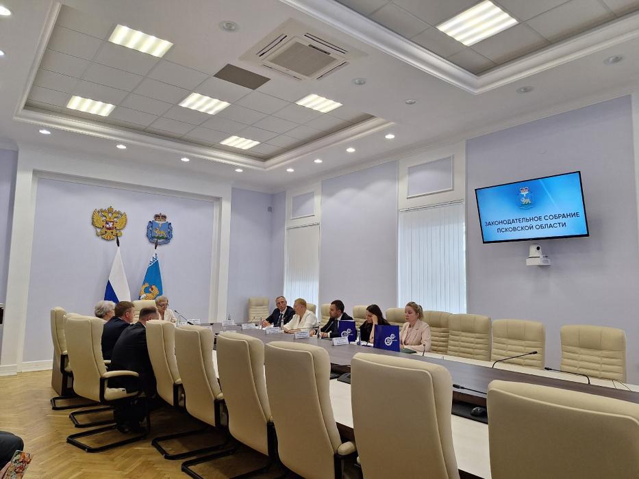 Проведение многопрофильной инженерной олимпиады «Звезда» обсудили в Пскове