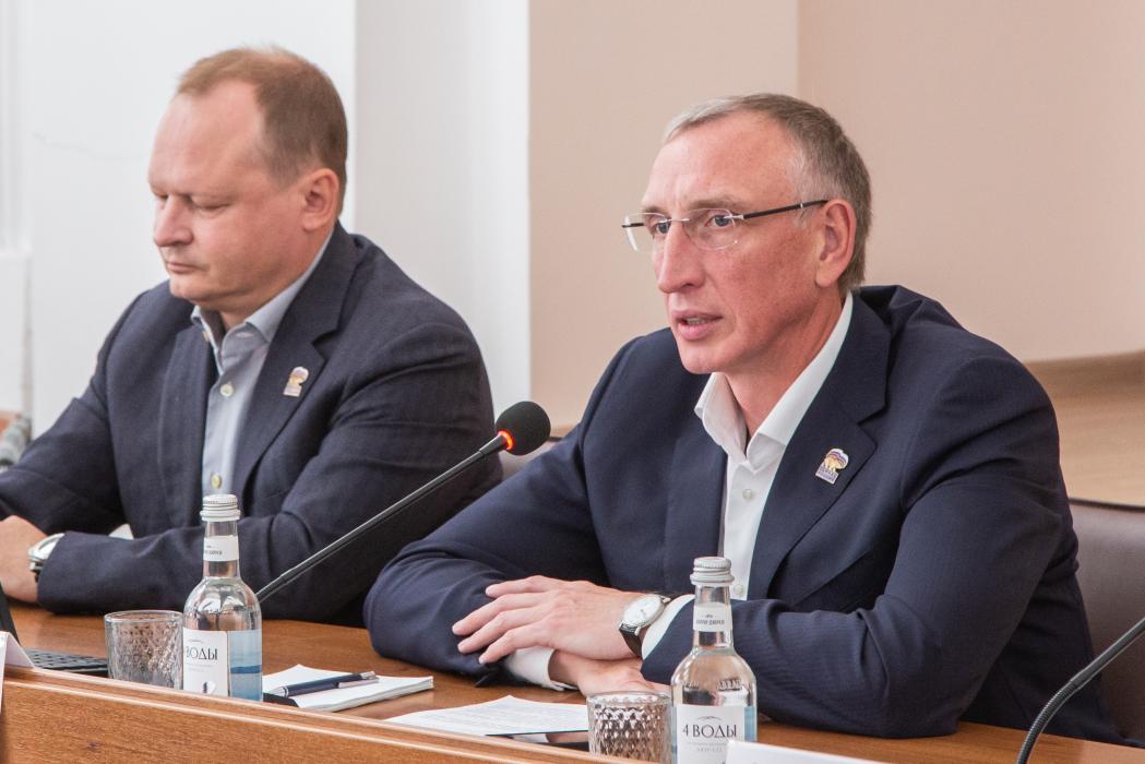 Депутаты обсудили развитие Великих Лук на рабочей встрече в администрации города