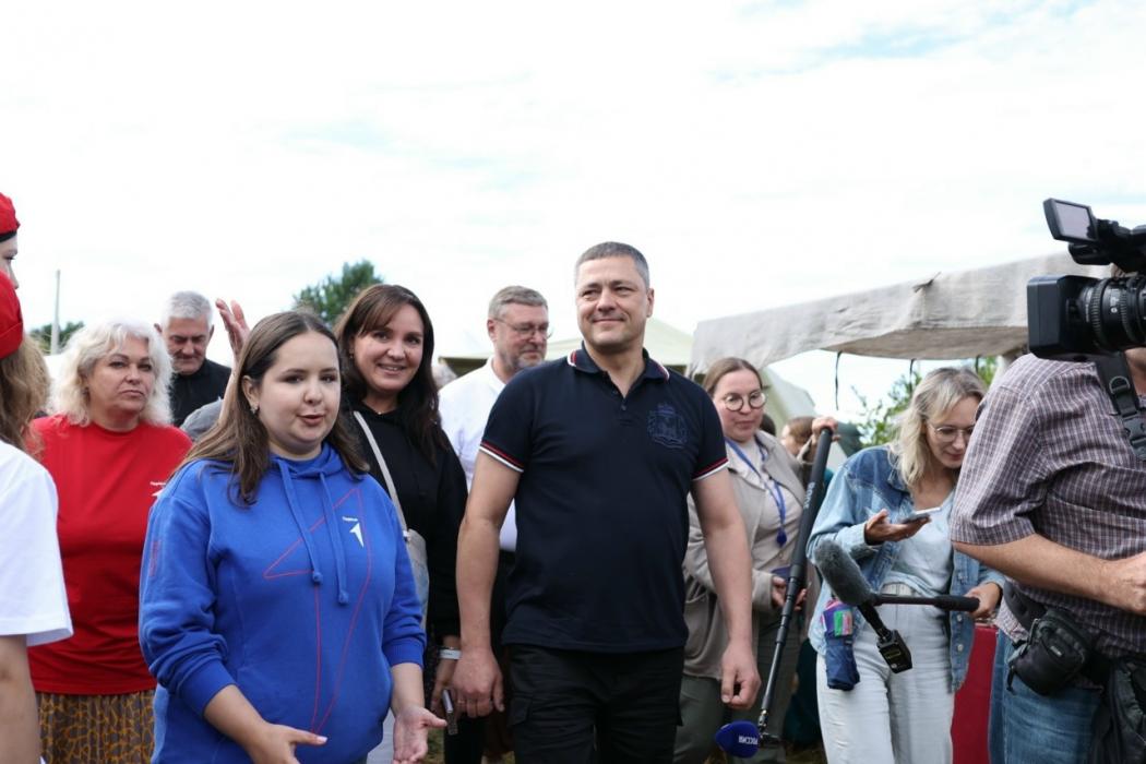 Михаил Ведерников посетил фестивали «Самолва 1242» и «Дружина первых» в Гдовском районе