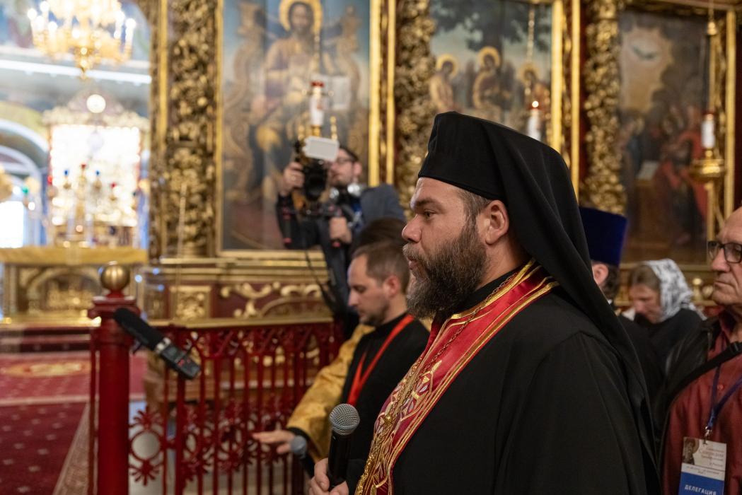 Поклониться святыне: мощи святителя Спиридона Тримифунтского в Троицком соборе в Пскове