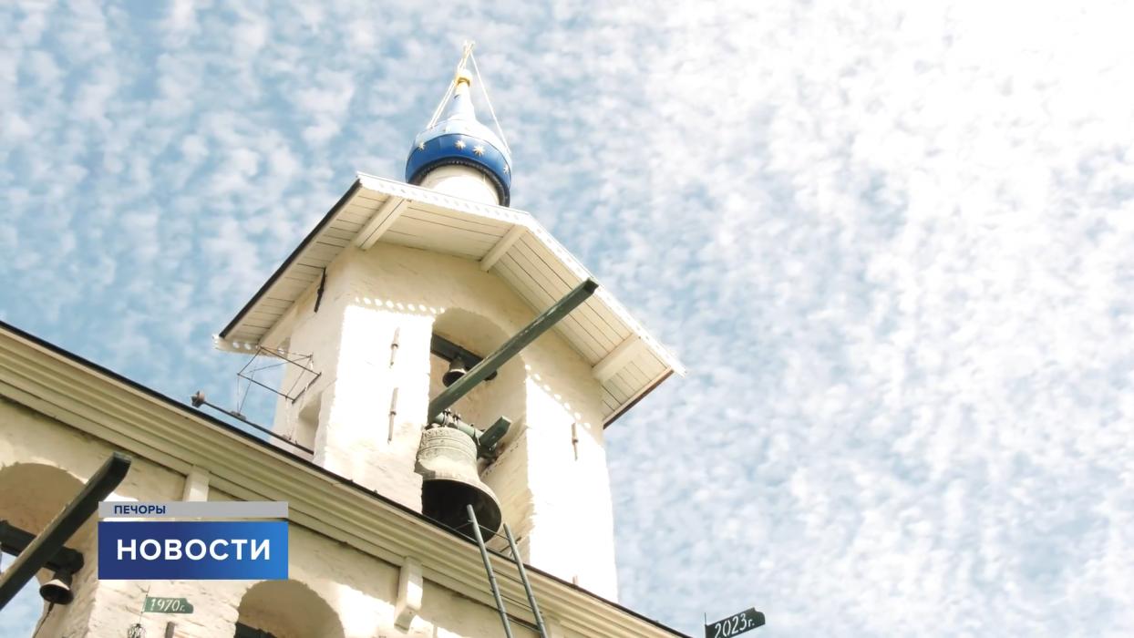 Как живут переданные в Псково-Печерский монастырь кролики