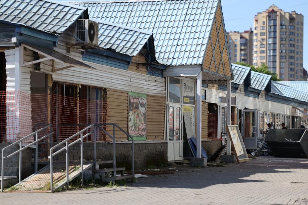 Торговый павильон «Магеллан» сносят в Пскове