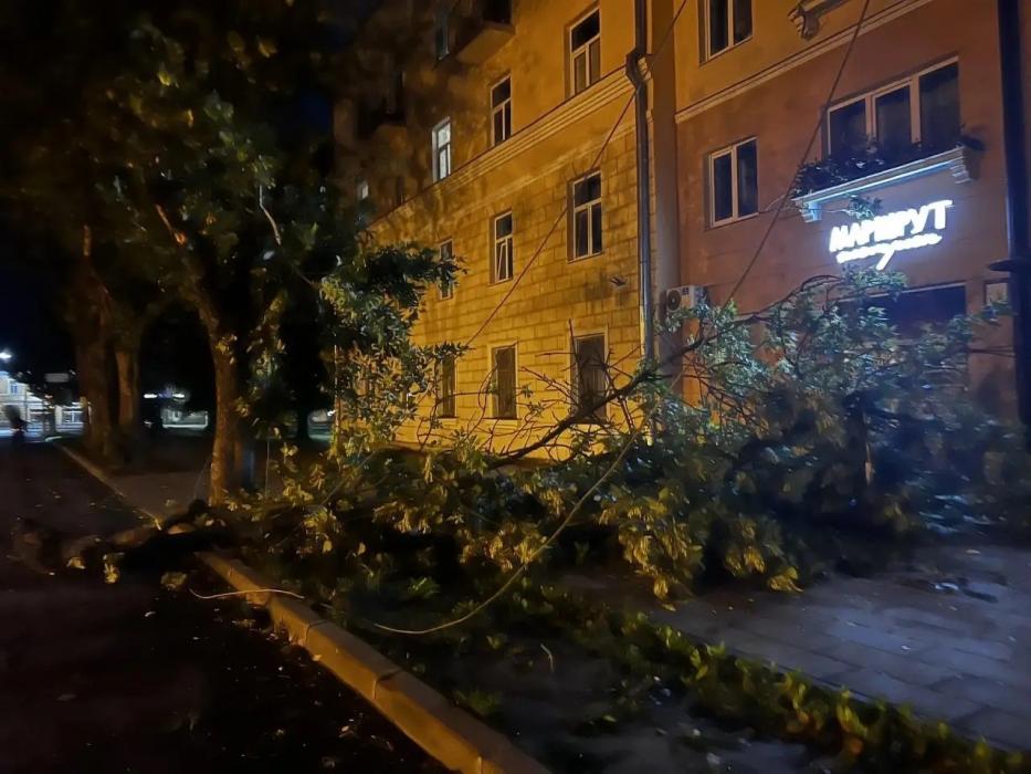 Последствия непогоды в Пскове 