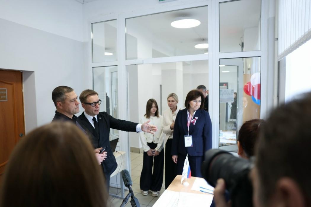 Губернатор Михаил Ведерников проголосовал на выборах