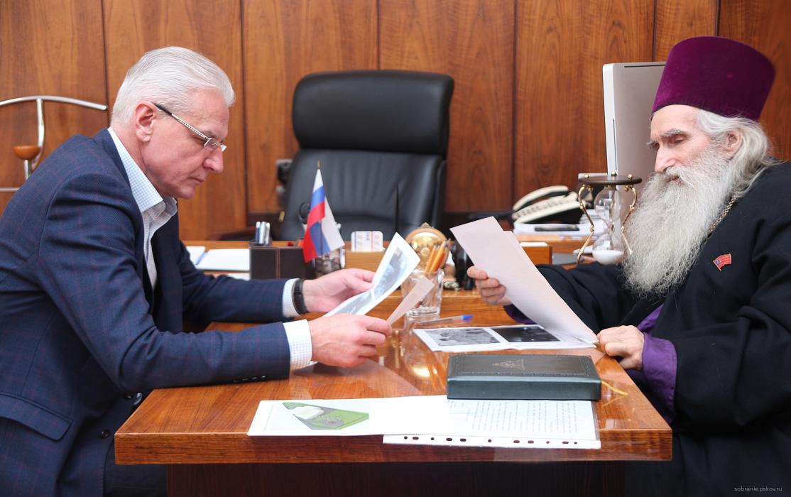 Александр Котов. Рабочие будни