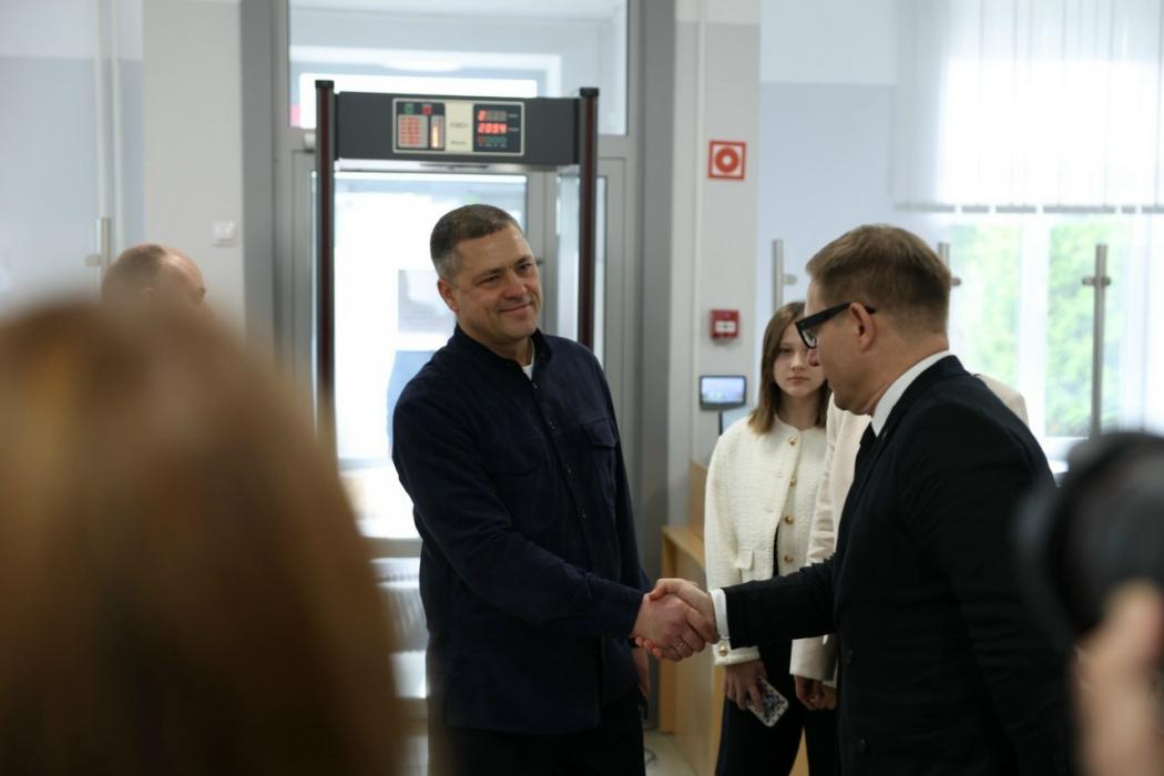 Губернатор Михаил Ведерников проголосовал на выборах