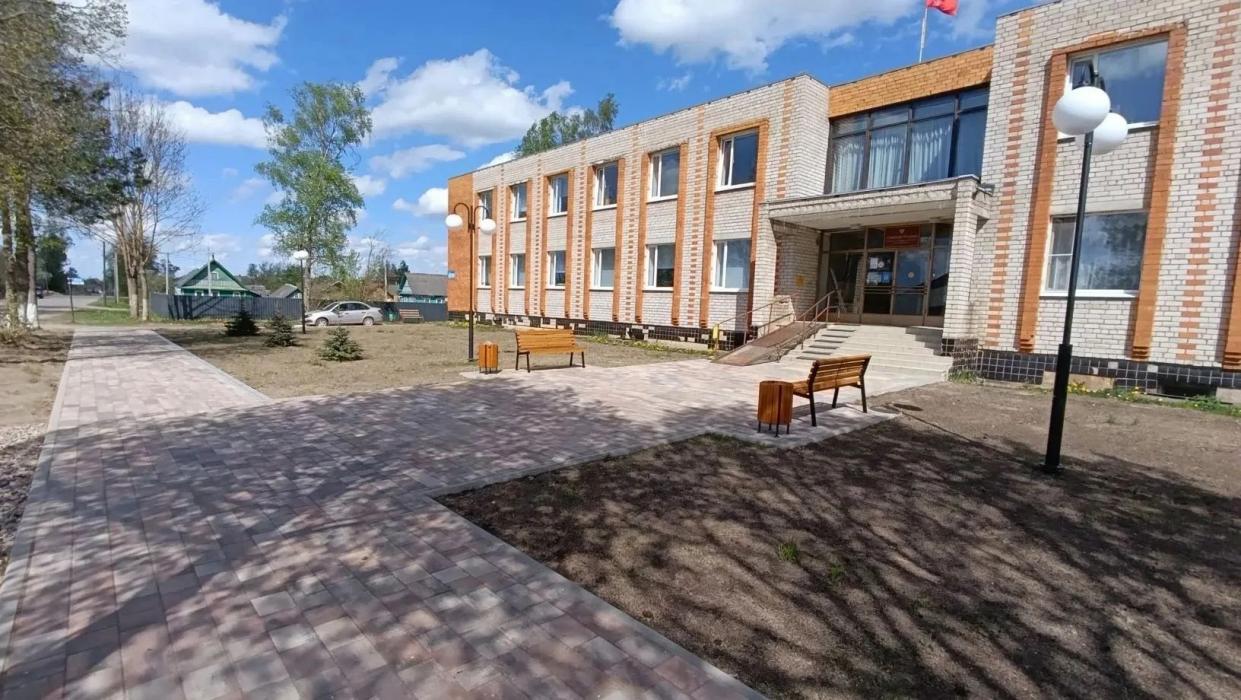 Вера Емельянова посетила Локнянский округ