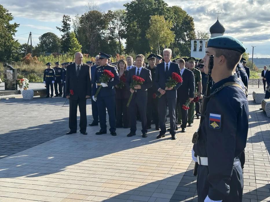 Память погибших десантников почтили в Выбутах