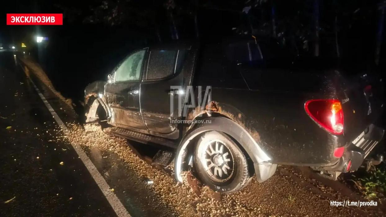 Водитель пострадал при столкновении двух автомобилей в Гдовском районе