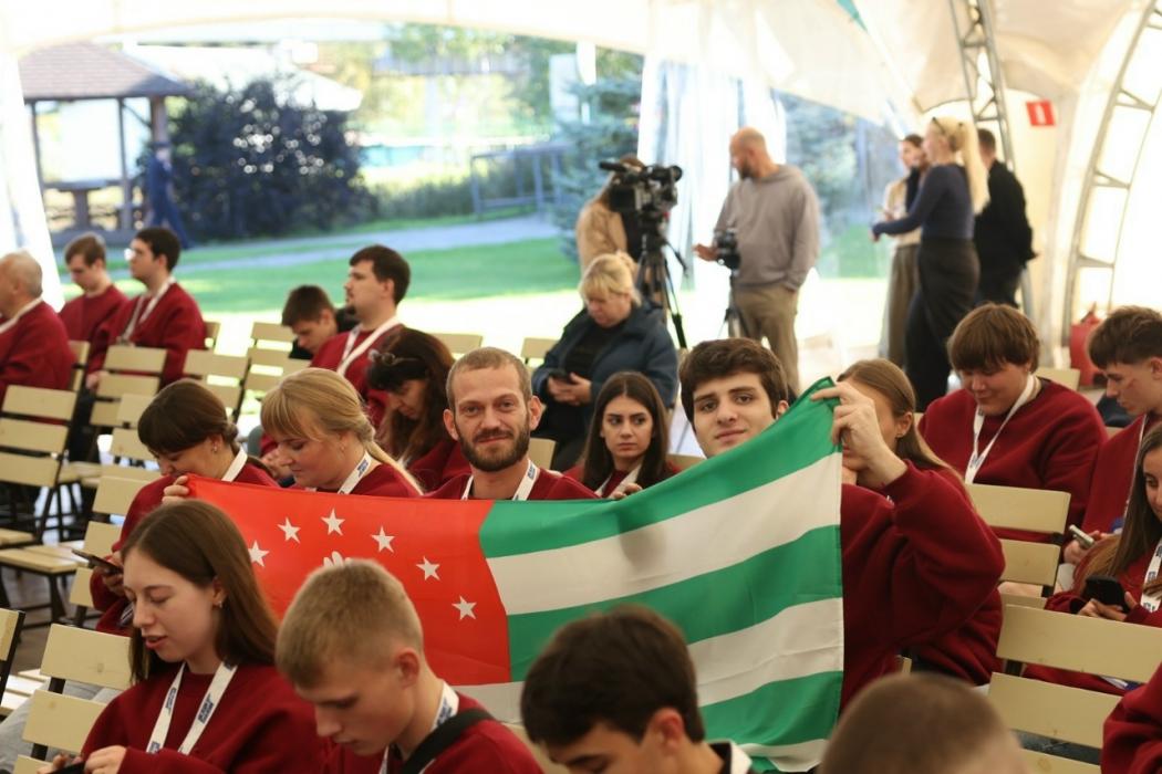Международный молодёжный форум «Наследие поколений» проходит в Пскове