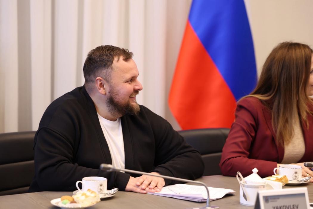 Встреча Михаила Ведерникова с участниками Международного фестиваля молодёжи