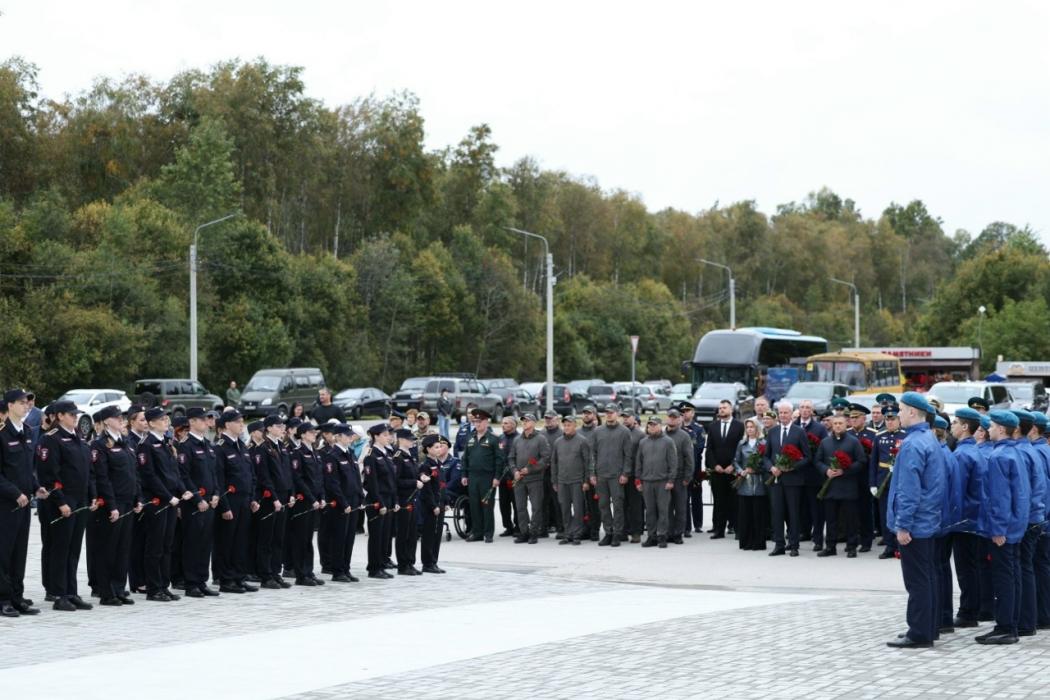 В Псковской области отмечают региональную памятную дату – День памяти псковичей, погибших при защите Отечества