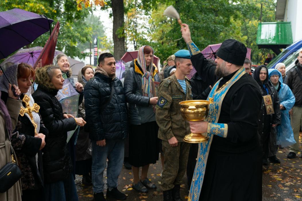 Состоялся традиционный крестный ход вокруг Пскова