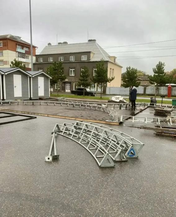 В Печорах начался монтаж площадки фестиваля монастырской кухни «Архондарик»