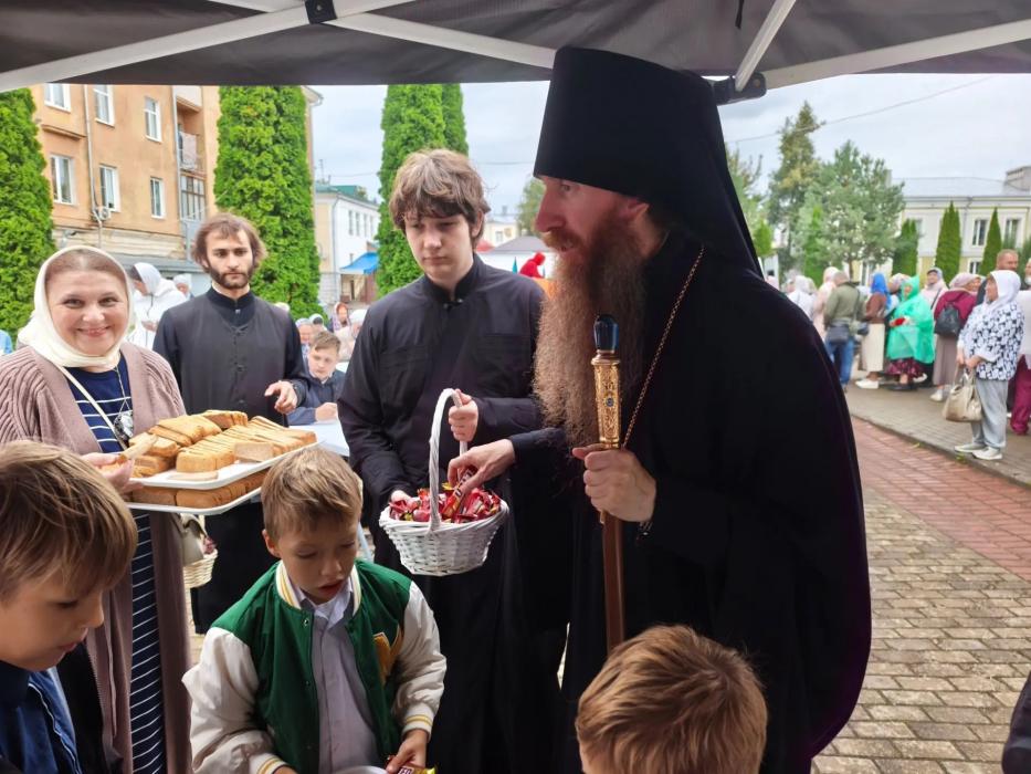 Крестный ход в Великих Луках