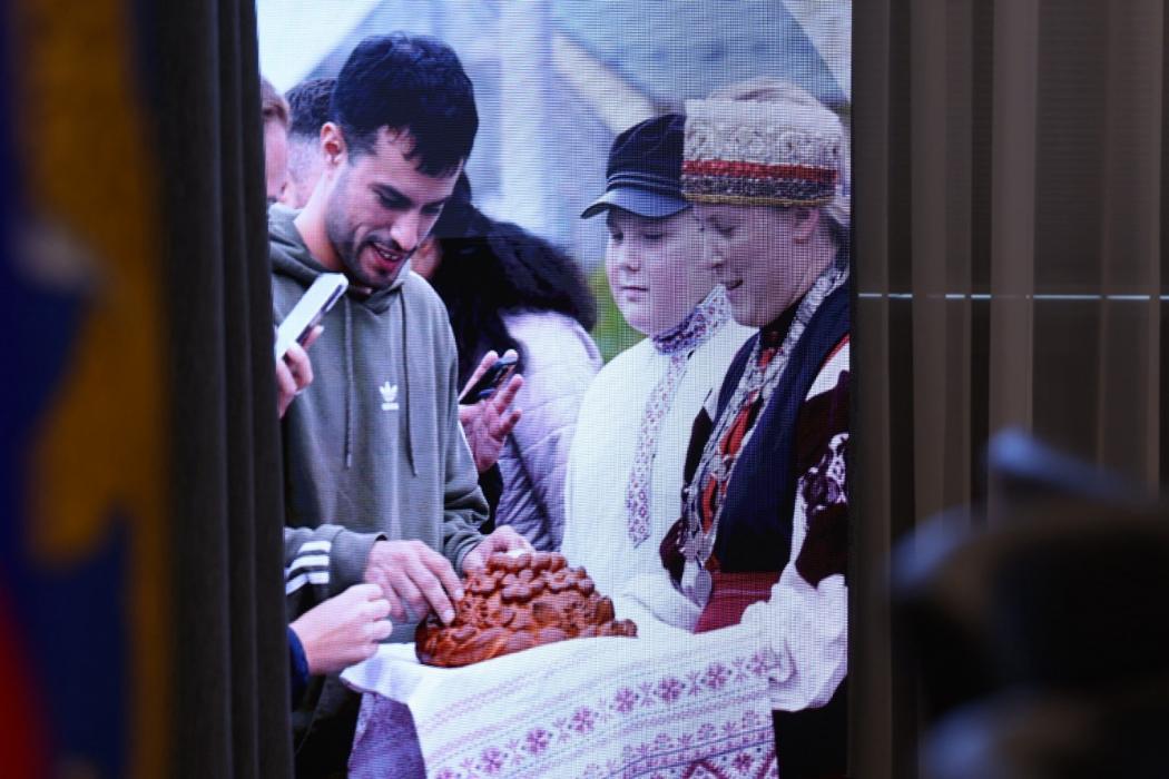 Встреча Михаила Ведерникова с участниками Международного фестиваля молодёжи