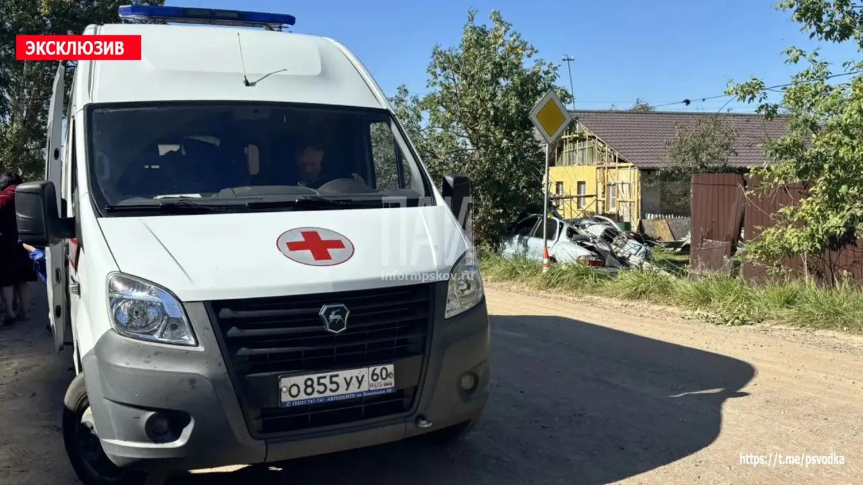 Пьяный водитель на Kia протаранил столб в Великих Луках