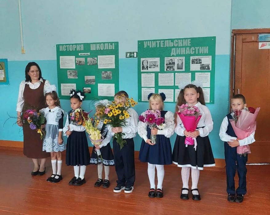Торжественные линейки в муниципалитетах 